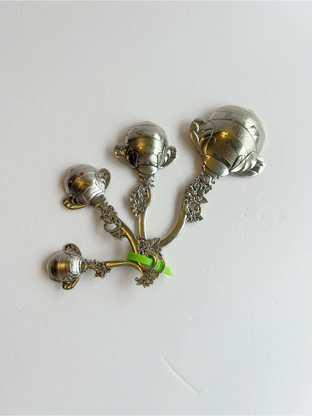 Vintage-Style Silver Measuring Spoon Set - Floral Design